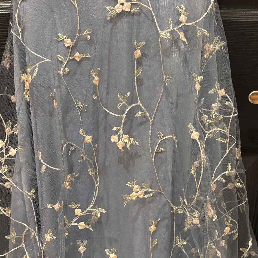 Grad Dress - Picture 4 of 12